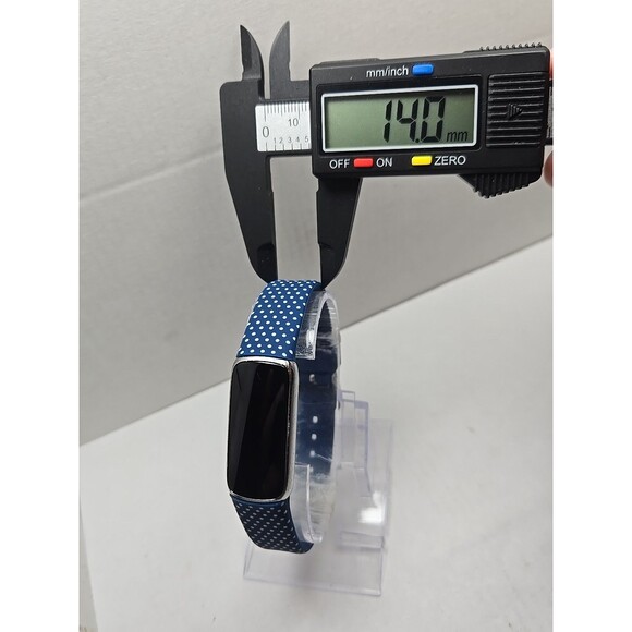 Fitbit Luxe Fitness Tracker FB422 Heart Rate Sleep SpO2 Bluetooth GPS No Charger - Picture 6 of 10